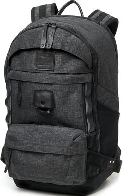 oakley voyage 30l